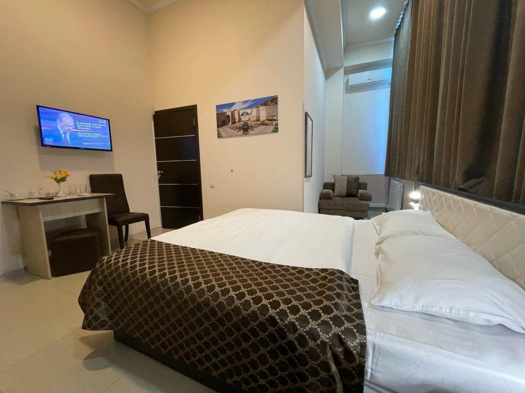 Comfort Hotel Yerevan Bagian luar foto