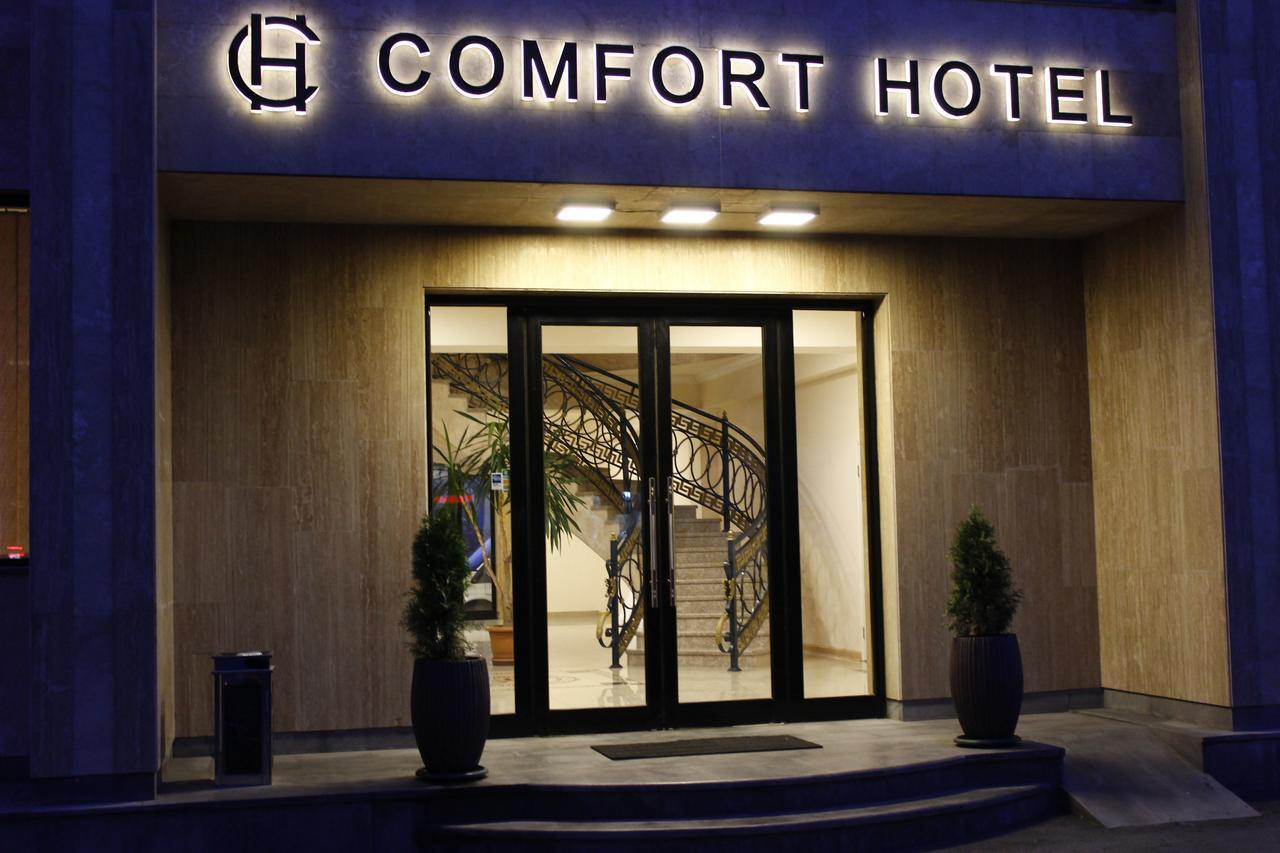 Comfort Hotel Yerevan Bagian luar foto